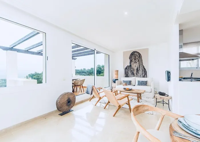 Oakhill Penthouse Hotel